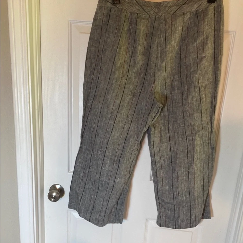 Peck & Peck Weekend Linen Pants with Red Accents Crop